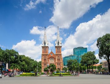  Saigon Morning and Afternoon City Historical Tour By Motorbike